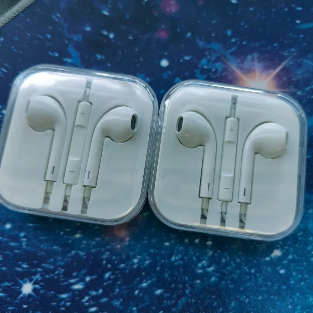 2pc WHITE Earbuds For iPhone IPad iPod Ear Pods Wired 3.5mm Headphone Sealed